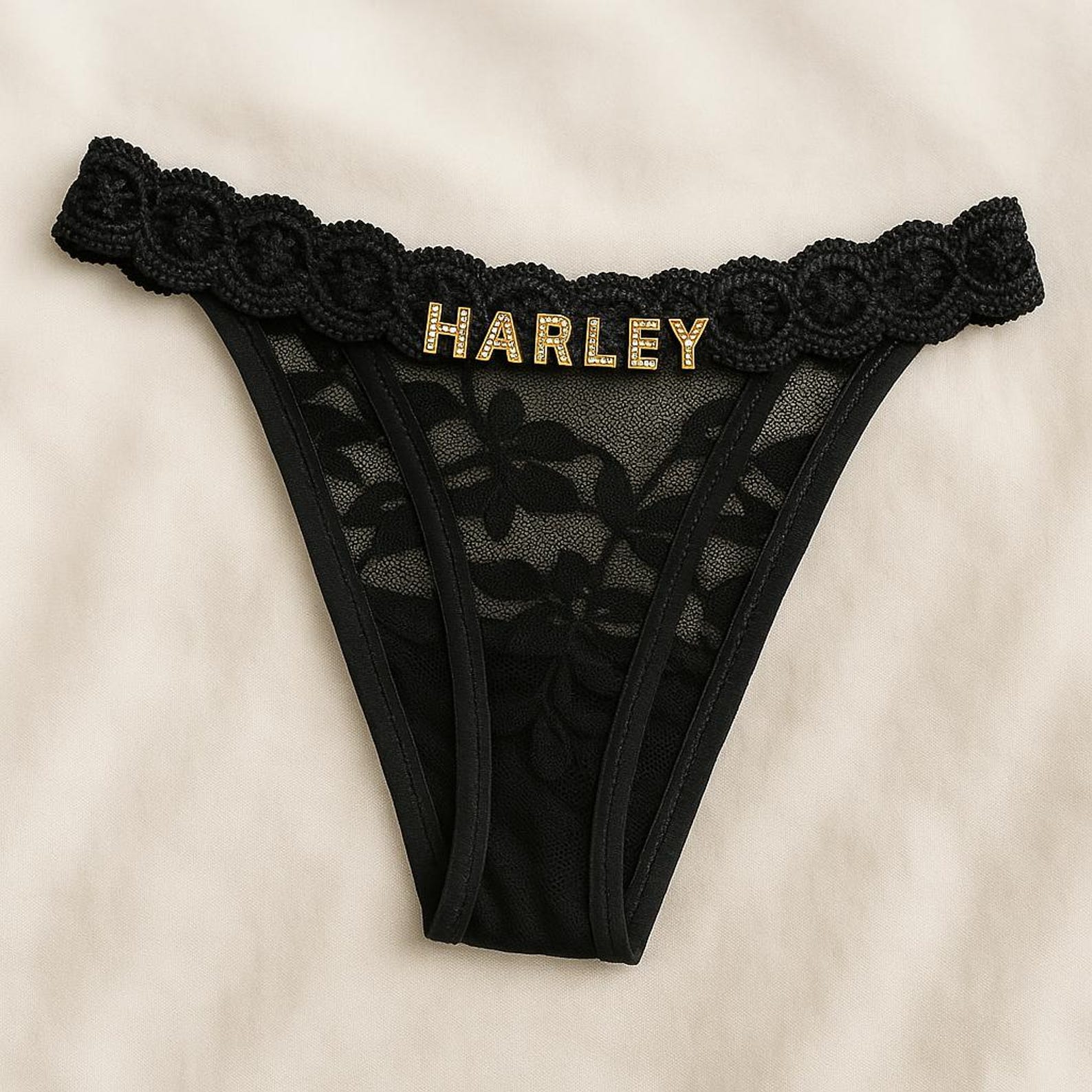 MEANAH NAME THONG